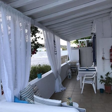 Morpheus Rooms Kini Esterno foto