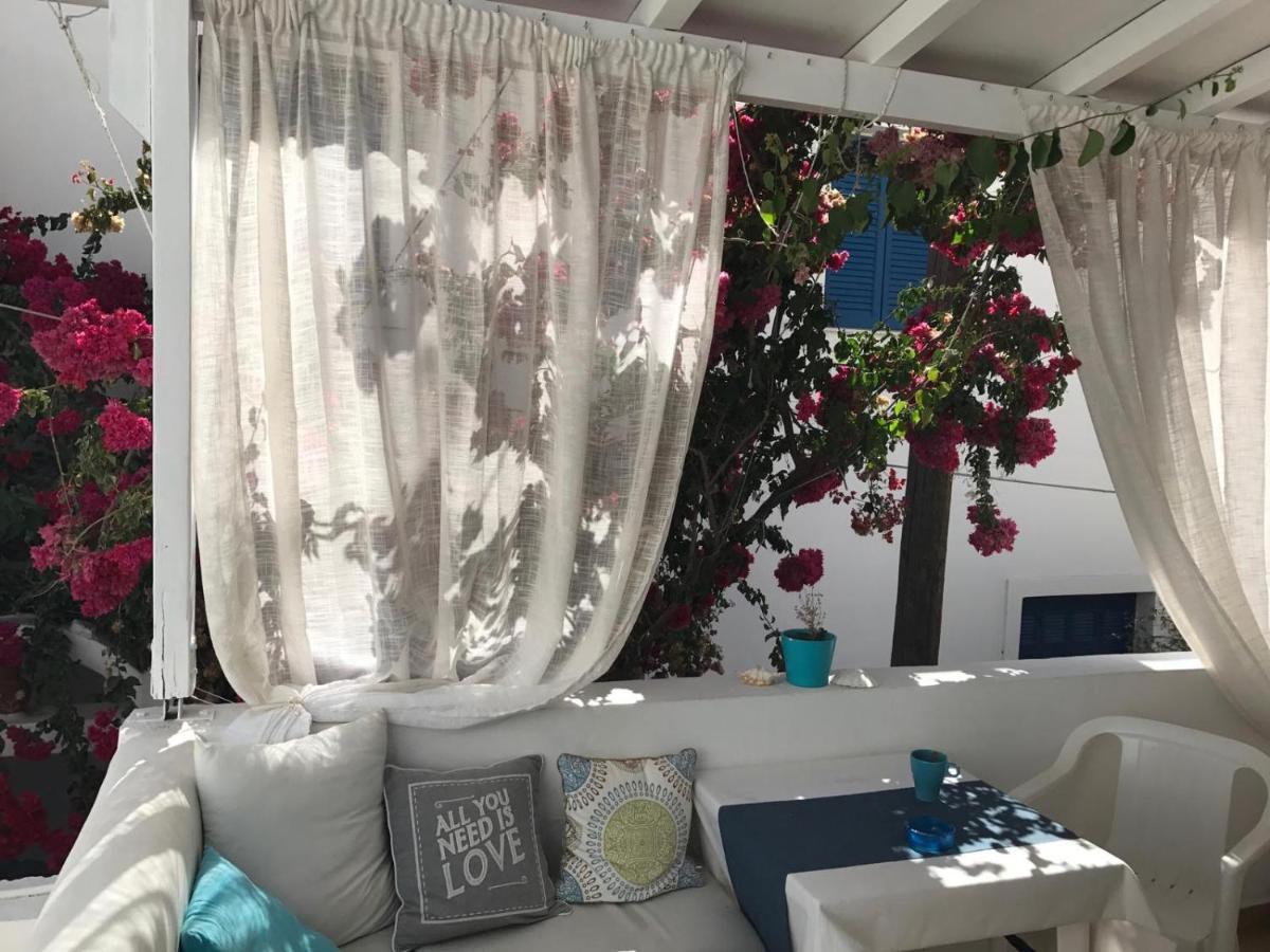 Morpheus Rooms Kini Esterno foto