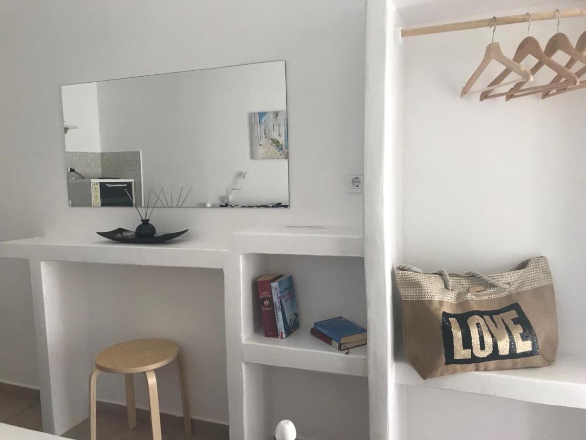 Morpheus Rooms Kini Esterno foto