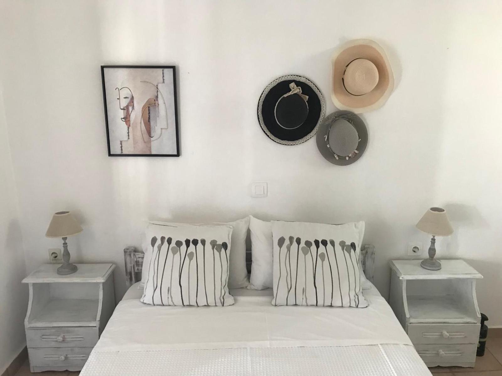 Morpheus Rooms Kini Esterno foto